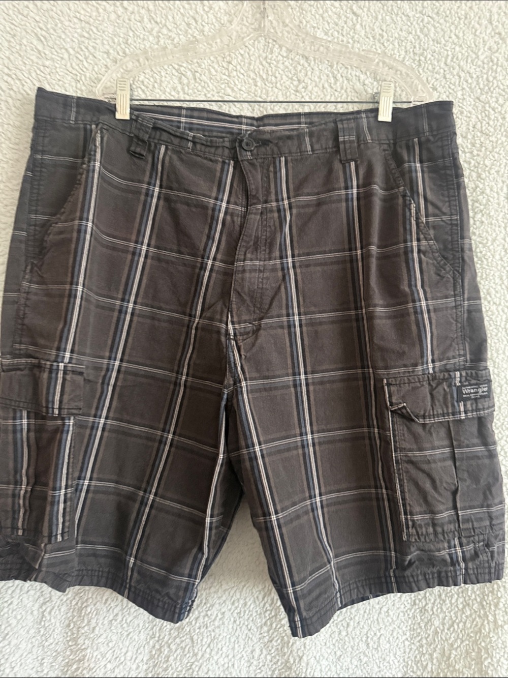 Wrangler Brown Plaid Cargo Shorts